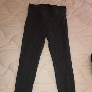 Max & Mia Grey High-Rise leggings SIZE: Medium